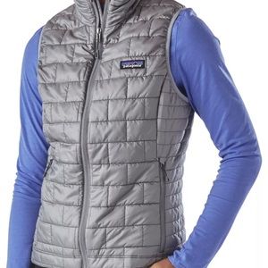 XS Patagonia Women’s Nanopuff Vest in Feather Grey